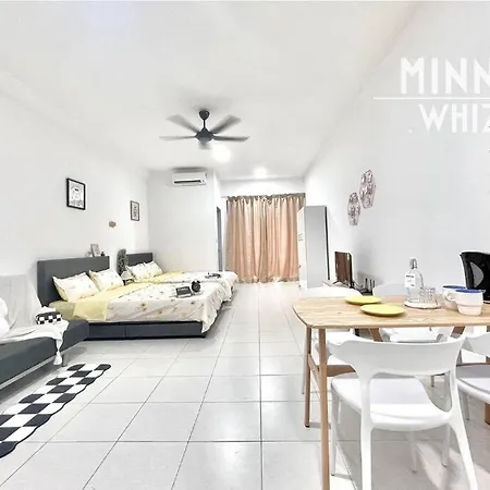 Family Suites Netizen Balcony Near Mrt #23 Cheras Bagian luar foto