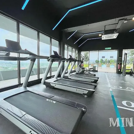 Family Suites Netizen Balcony Near Mrt #23 Cheras Bagian luar foto